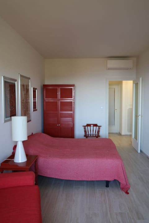 CASA MARINA: elegance and comfort with a sea view Apartment in Sanremo