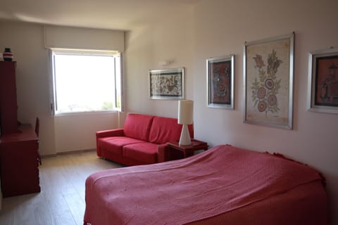 CASA MARINA: elegance and comfort with a sea view Apartment in Sanremo