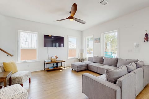 Gorgeous coastal home with swim spa, multiple levels & close to beach House in Pensacola Beach