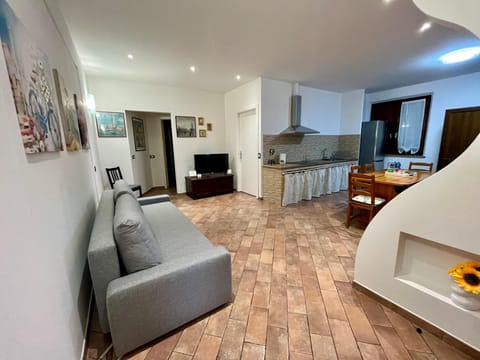 La Rosa Dei Venti Ponente Apartment nestled in the countryside. Apartment in Tuscany