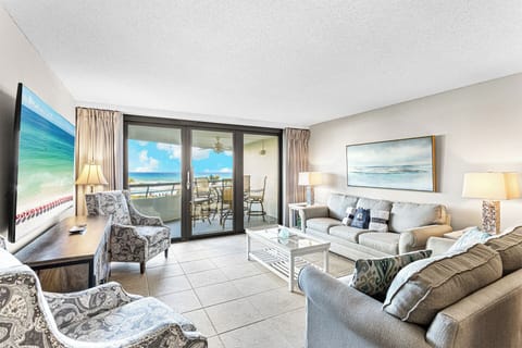 Edgewater 306 Living Room