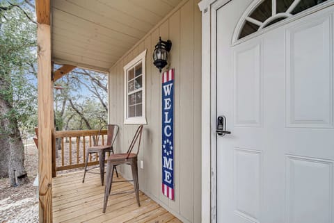Hill Country Cabin 2 Cabin in Canyon Lake