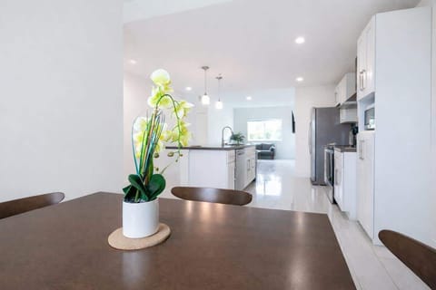Dinning table