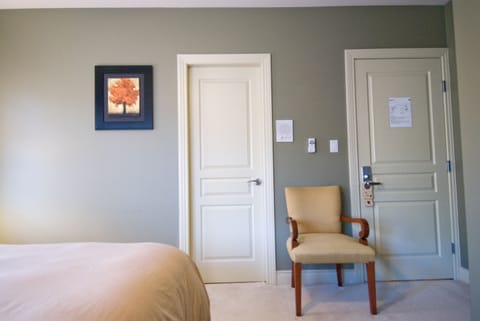 All Junior Suites have king bed & ensuite bathroom