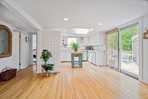 The fully equipped kitchen has everything necessary to make a great meal. A large skylight brings in amazing natural light