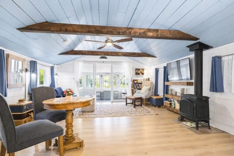 Living area.