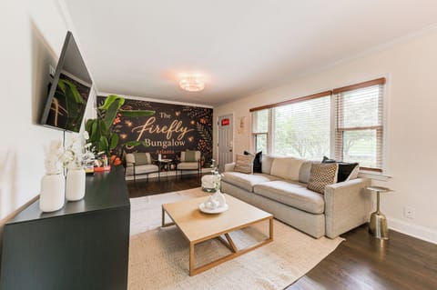"The Firefly Bungalow" | 3BR | 3BA | 2,330 Sq Ft
