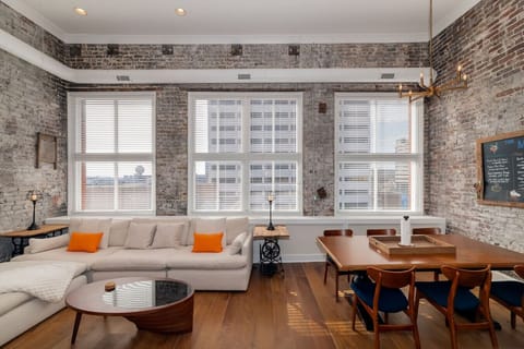 Living Room: Sun-drenched space with chic furnishings, perfect for relaxing or entertaining!