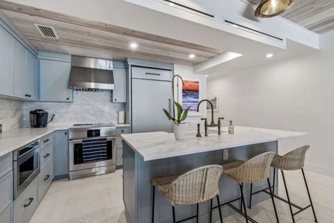 Whip it, flip it, love it. From pancakes to pasta, this kitchen makes it all effortless.