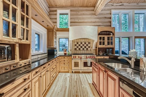 The Valley, Buffehr Creek, West Vail, by Vail Village Rentals