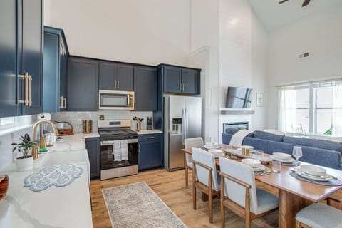 Kitchen & Dining Area | 1st Floor