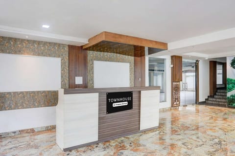 Entrance / Reception