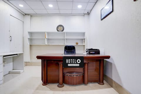 Entrance / Reception