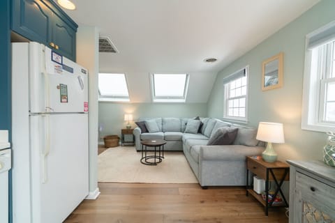 Bright and comfortable living area, view from the kitchen.