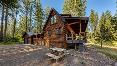 Cabin exterior and picnic table