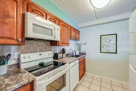 Fully stocked chef's kitchen