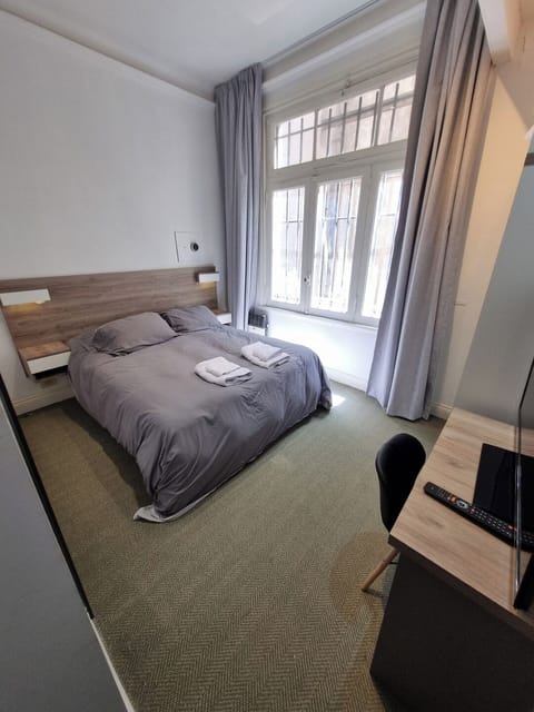 Cama,Dormitorio,Foto de toda la habitación,Vista (de la propiedad / habitación)