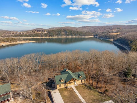 Aerial View showing proximity to the lake