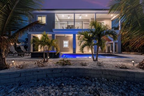 Welcome to Shella Close to the Beach!
