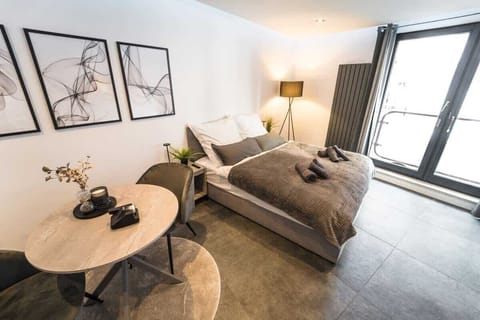 Inmitten der Schlachte in Bremen, erwartet Sie eine gehobene und schöne Ein-Zimmer-Wohnung