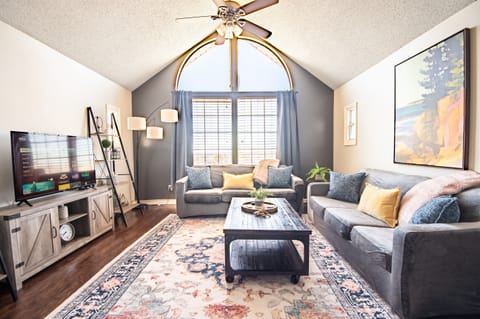 We want to welcome you to Ridge Retreats Unit G, where space and comfort are the central themes. Set atop the greater Ridge Retreats property, Unit G is an Eagles' Nest-style condo with all the best amenities.