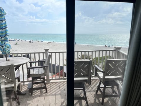 Private Deck