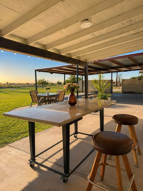 Outdoor dining