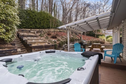 Private hot tub tucked into the backyard -pause and unwind