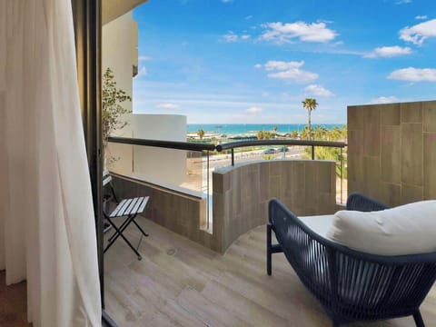 Your private alfresco spot: coffee, sea breeze, and uninterrupted views