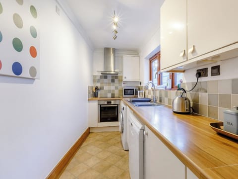 Kitchen | Teal House - Lyme Regis Cottages, Lyme Regis