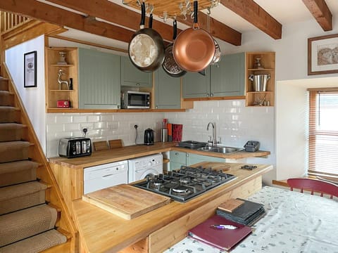 Kitchen area | Culrain Cottage - Highland Club, Fort Augustus