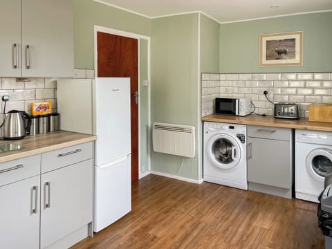 Kitchen | Crianlarich Cottage, Fort Augustus