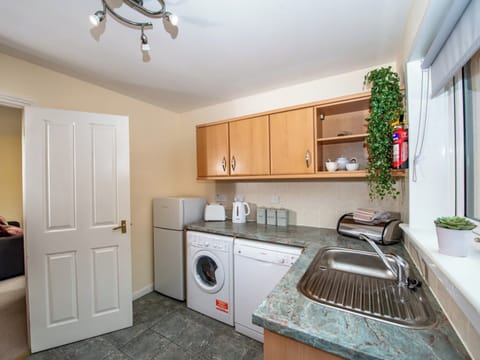Kitchen | Birchwood Cottage, Aviemore