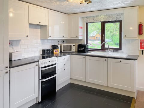 Kitchen | Mountain Thyme Lodge - , Letterfinlay, near Spean Bridge