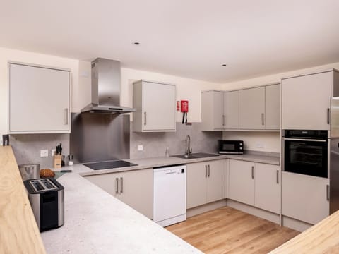 Kitchen | Lundin Lodge - Homelands, Lundin Links