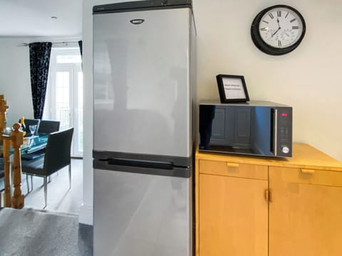 Kitchen area | Apartment 4 - Wow Holidays, Woolacombe