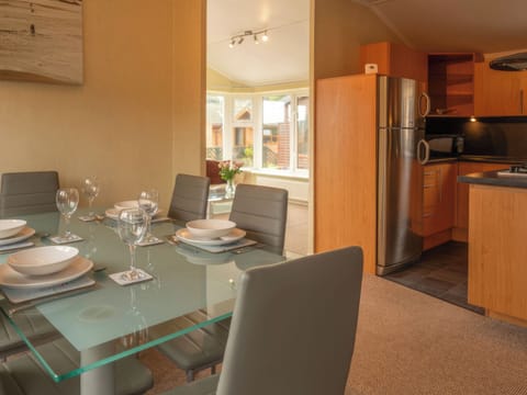 Dining Area | 52 Meadow View - Mullacott Retreats, Ilfracombe