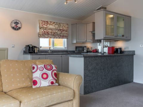 Living area | 46 Meadow View - Mullacott Retreats, Ilfracombe