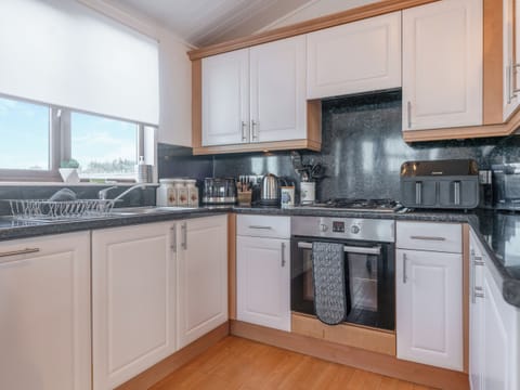 Open plan living space | Driftwood - Mullacott Retreats, Ilfracombe