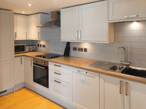 Kitchen | Lake View - Little Dunley Cottages, Bovey Tracey