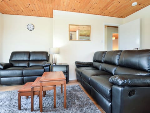 Living room | 6 Deercroft Lodge, Dunoon