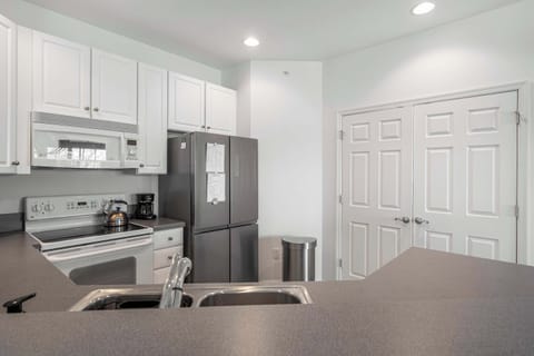 The open kitchen is well equipped for an unforgettable getaway​