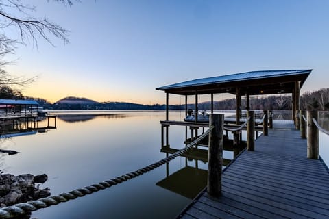 Sunsets Here! Yes Please! Welcome to Watts Bar Lake.