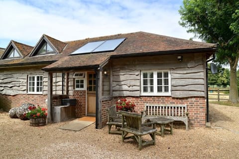 Front door at Chichester Cottage @ Graingers