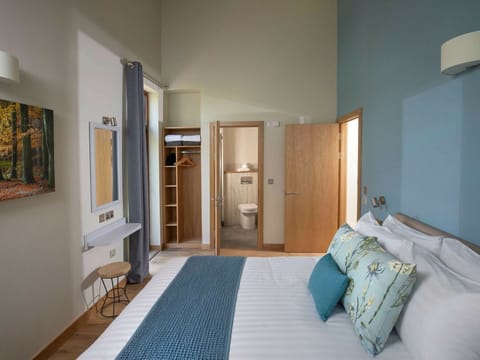 Ardgartan Argyll Silver Birch wheelchair accessible cabin