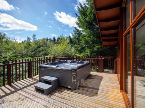 Delamere Forest Silver Birch 2 doubles and 1 twin Secluded View