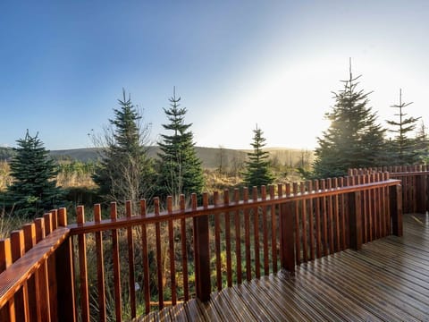 Garwnant White Willow Premium Valley View