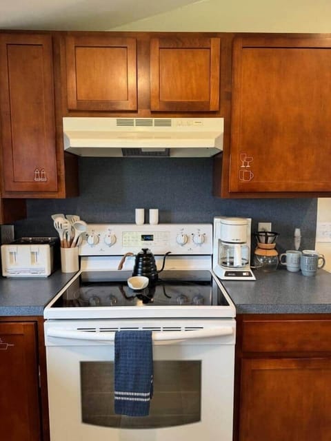 Farmhouse kitchen with everything you need to feel at home. 