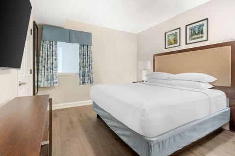 Settle in with plenty of space for luggage and lounging.