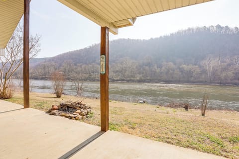 Mountain Home Vacation Rental | 2BR | 2BA | 1,480 Sq Ft